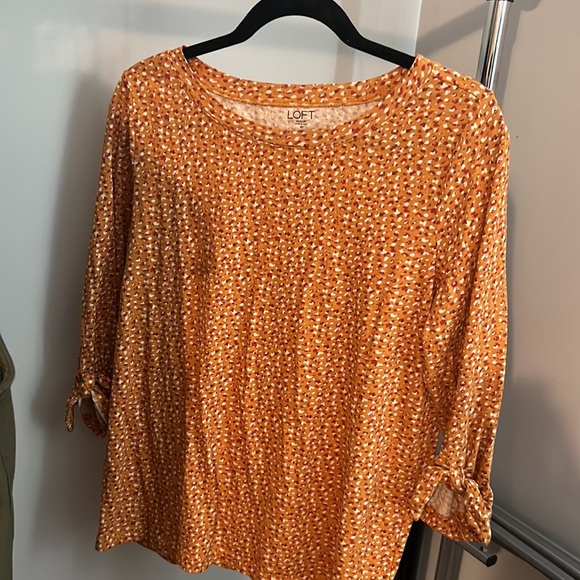 2 piece like new tops LOFT - Picture 4 of 6